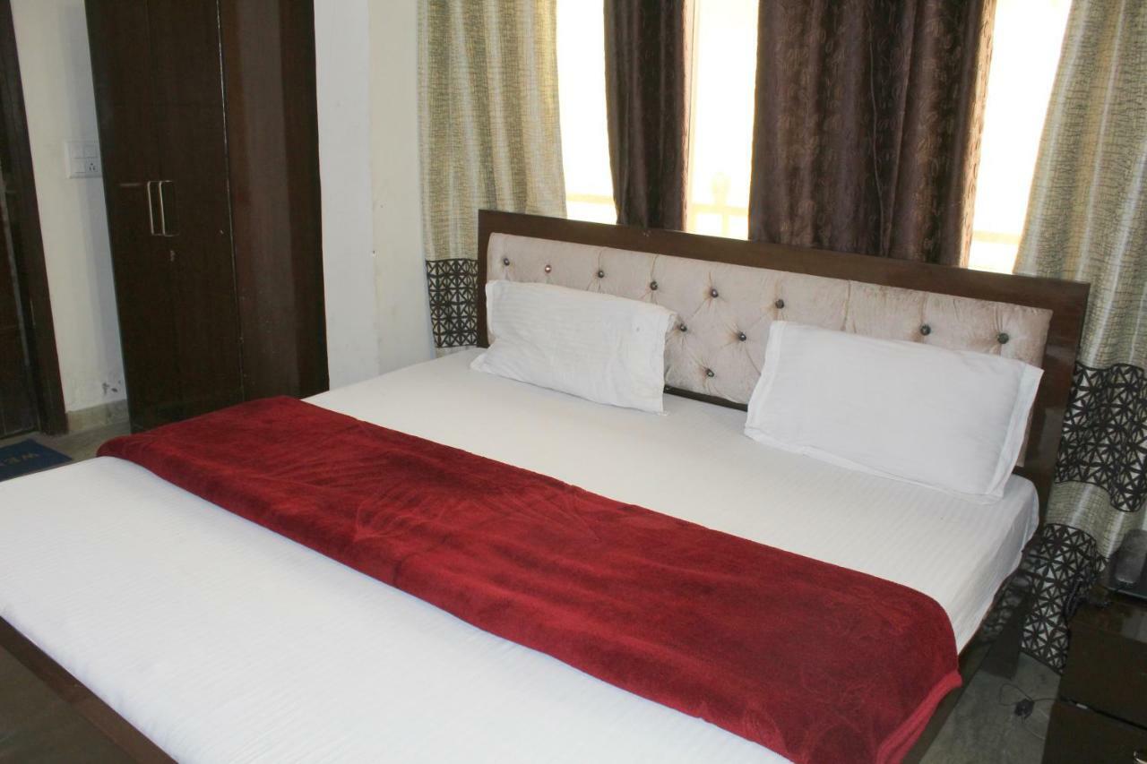 South Delhi 3*